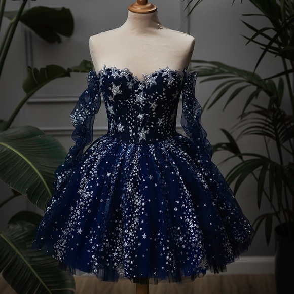 “Midnight Cupcake” custom made by Romanian designer Chotronette. Worn once. - Picture 1 of 4